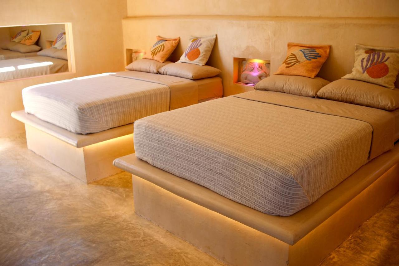 Reset Atemporal Bed & Breakfast Homun Phòng bức ảnh